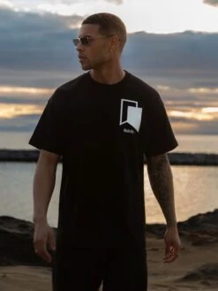 Revolve Relaxed T-Shirt - Black -Blakely 1966BRANDEXTRA 26D