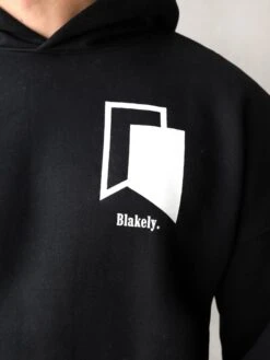 Revolve Relaxed Hoodie - Black -Blakely 2011MBlack 04D