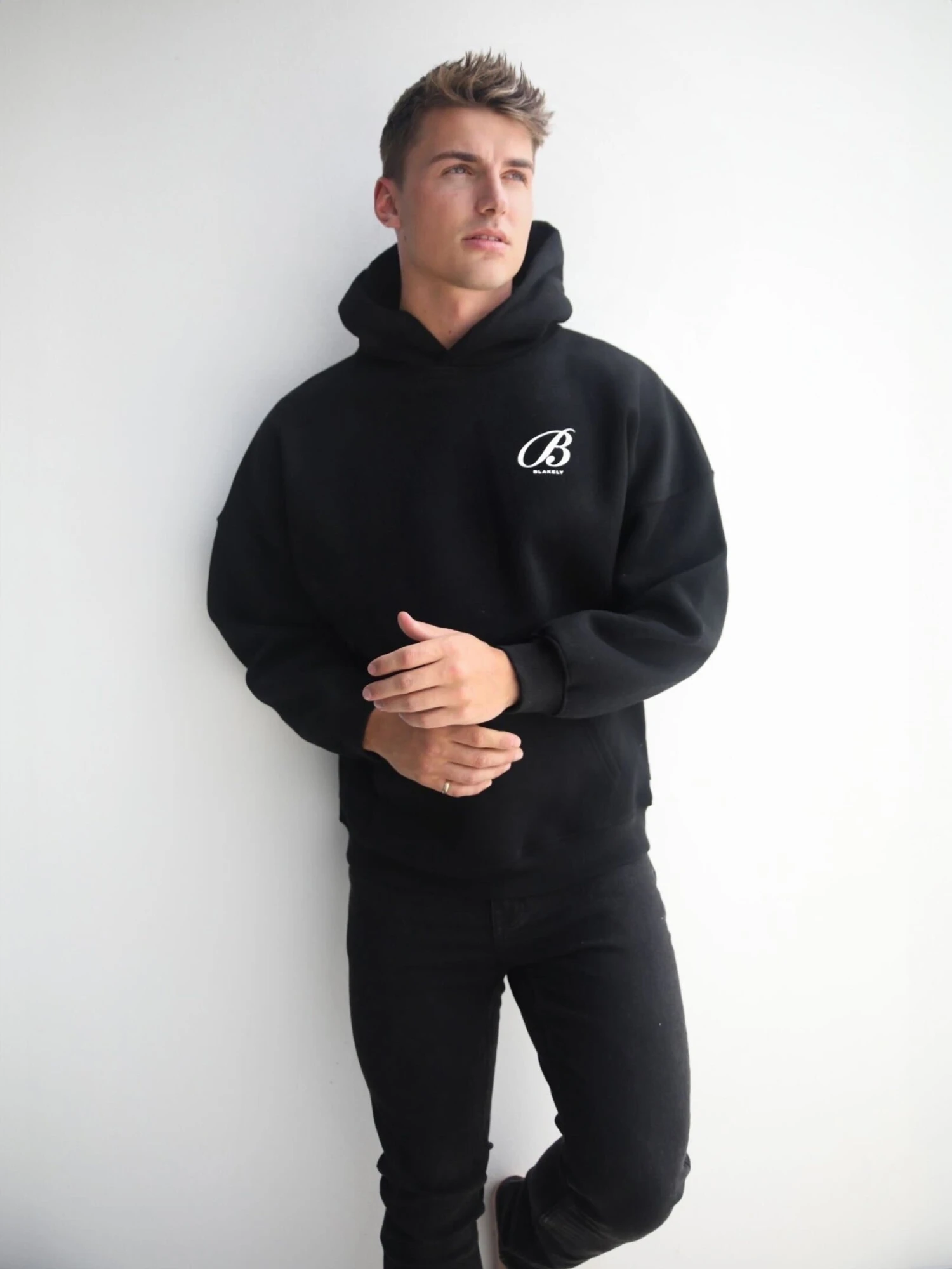 Vita Relaxed Hoodie - Black 4 Vita Relaxed Hoodie - Black - Image 2