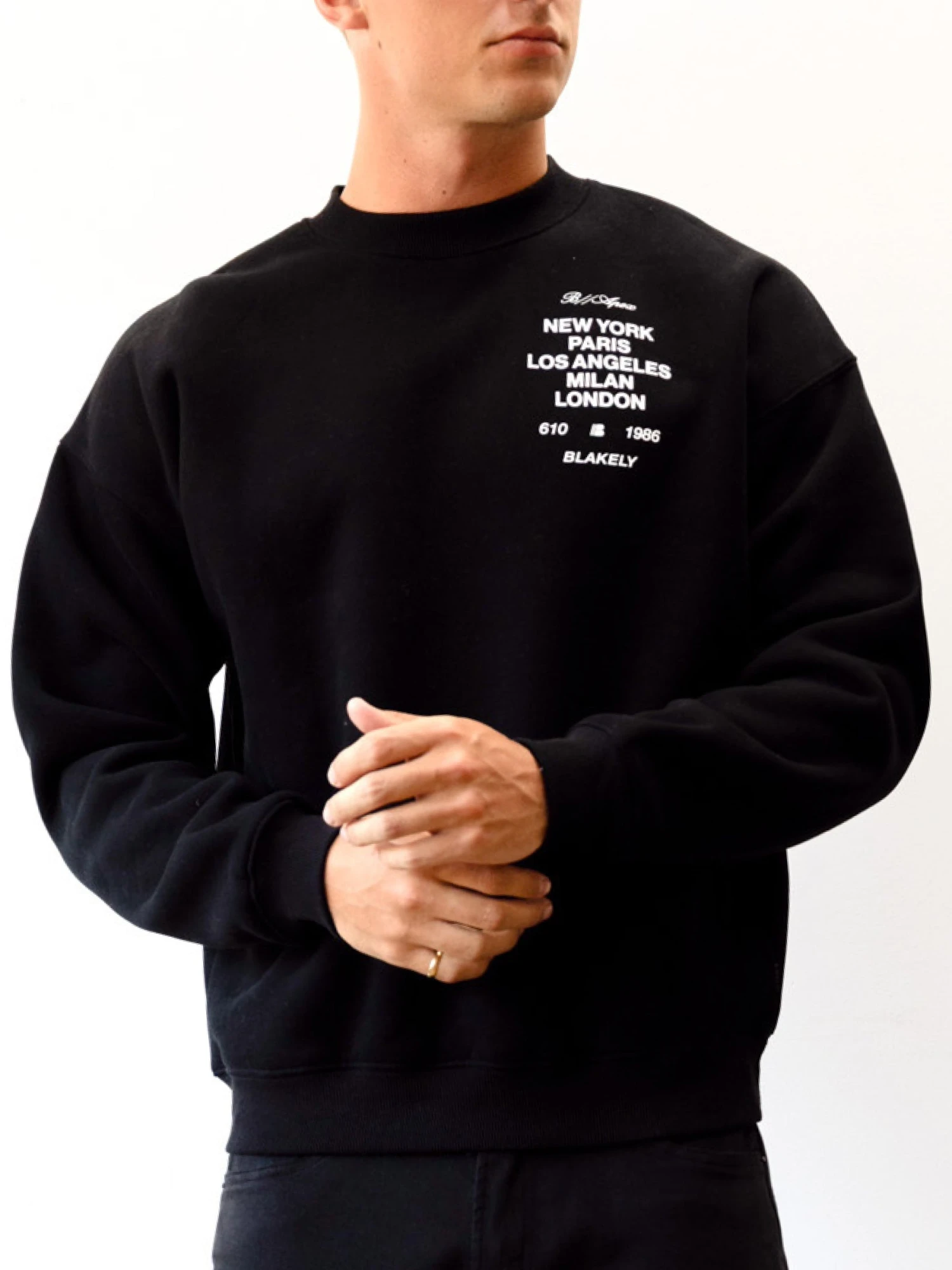 Apex 610 Relaxed Jumper - Black 7 Apex 610 Relaxed Jumper - Black - Image 5