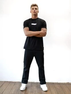 Kobe Italic Relaxed T-Shirt - Black -Blakely 2619BIBLACK05D