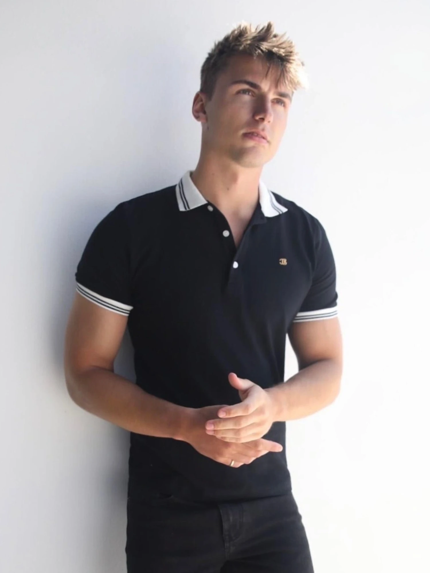 Dalston Polo - Black 5 Dalston Polo - Black - Image 3