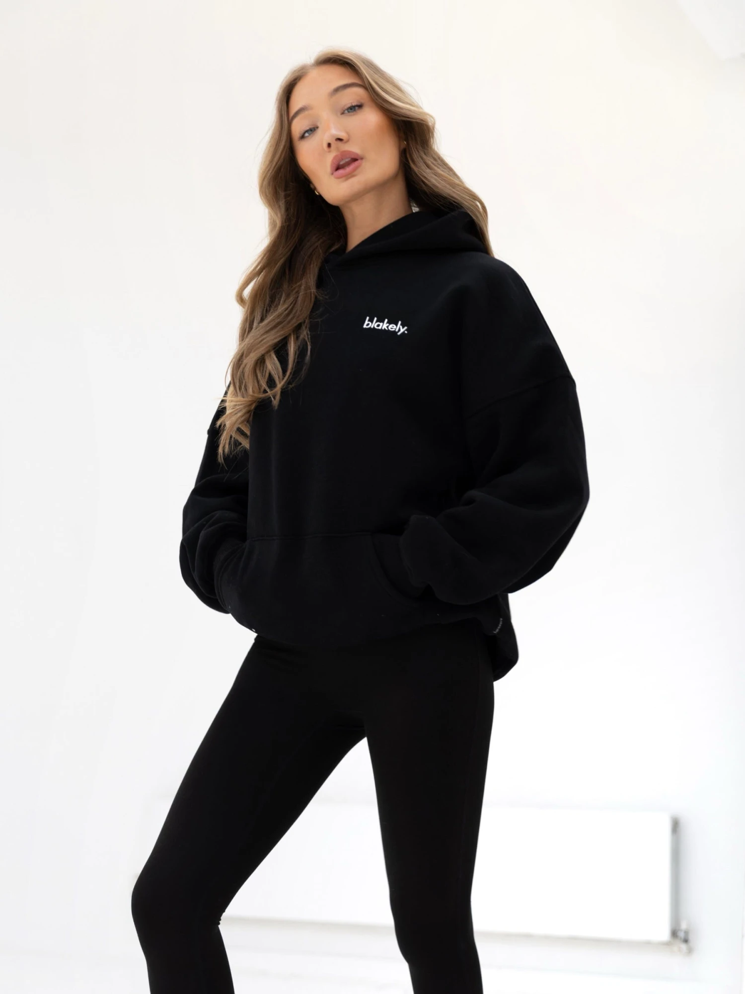 Sami Oversized Hoodie - Black 4 Sami Oversized Hoodie - Black - Image 2