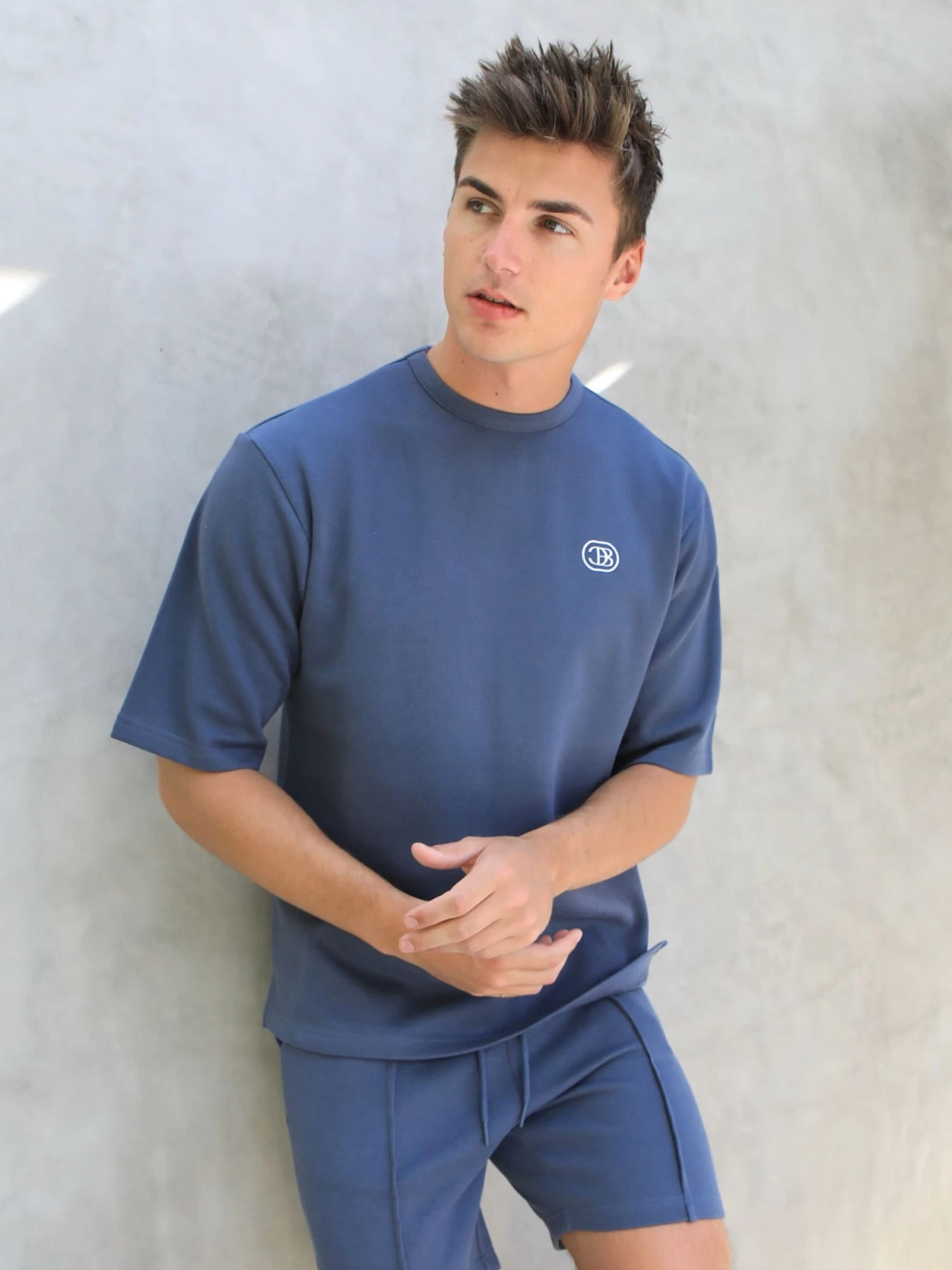 Icon Oversized T-Shirt - Navy 3 Icon Oversized T-Shirt - Navy