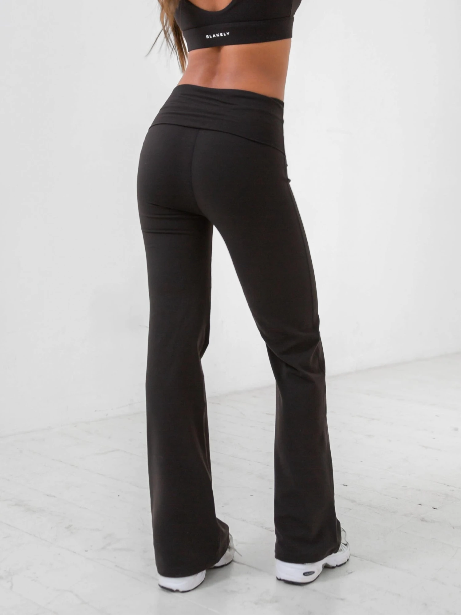 Reform Yoga Pants - Black 5 Reform Yoga Pants - Black - Image 3