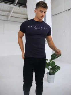 Stockbridge T-Shirt - Navy -Blakely 327GN3D NewWebSize 2f822a14 eb99 479a 8cf1 8498912c3e53