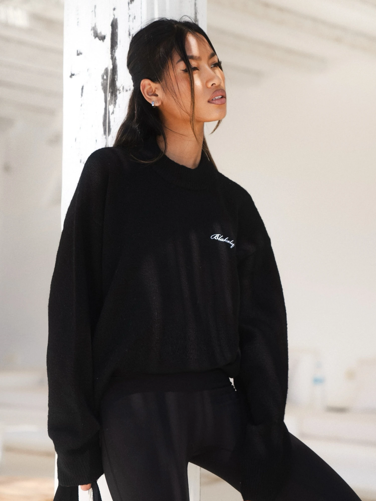 Oversized Knitted Jumper - Black 4 Oversized Knitted Jumper - Black - Image 2