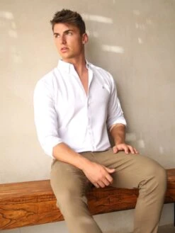 Aylsham Fitted Stretch Shirt - White -Blakely Frame53