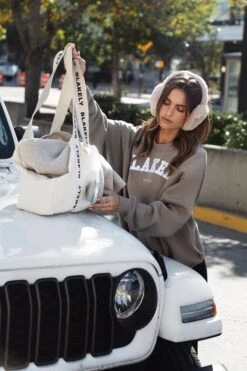 Varsity Oversized Jumper - Light Beige 13 Varsity Oversized Jumper - Light Beige -Blakely IMG 8025