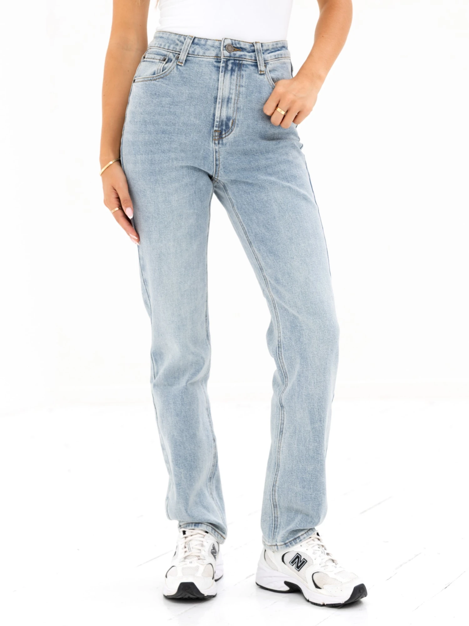 Blakely Straight Cut Jeans - Faded Blue 3 Blakely Straight Cut Jeans - Faded Blue