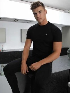 Salthouse T-Shirt - Black 11 Salthouse T-Shirt - Black -Blakely Salthouse 1NewD