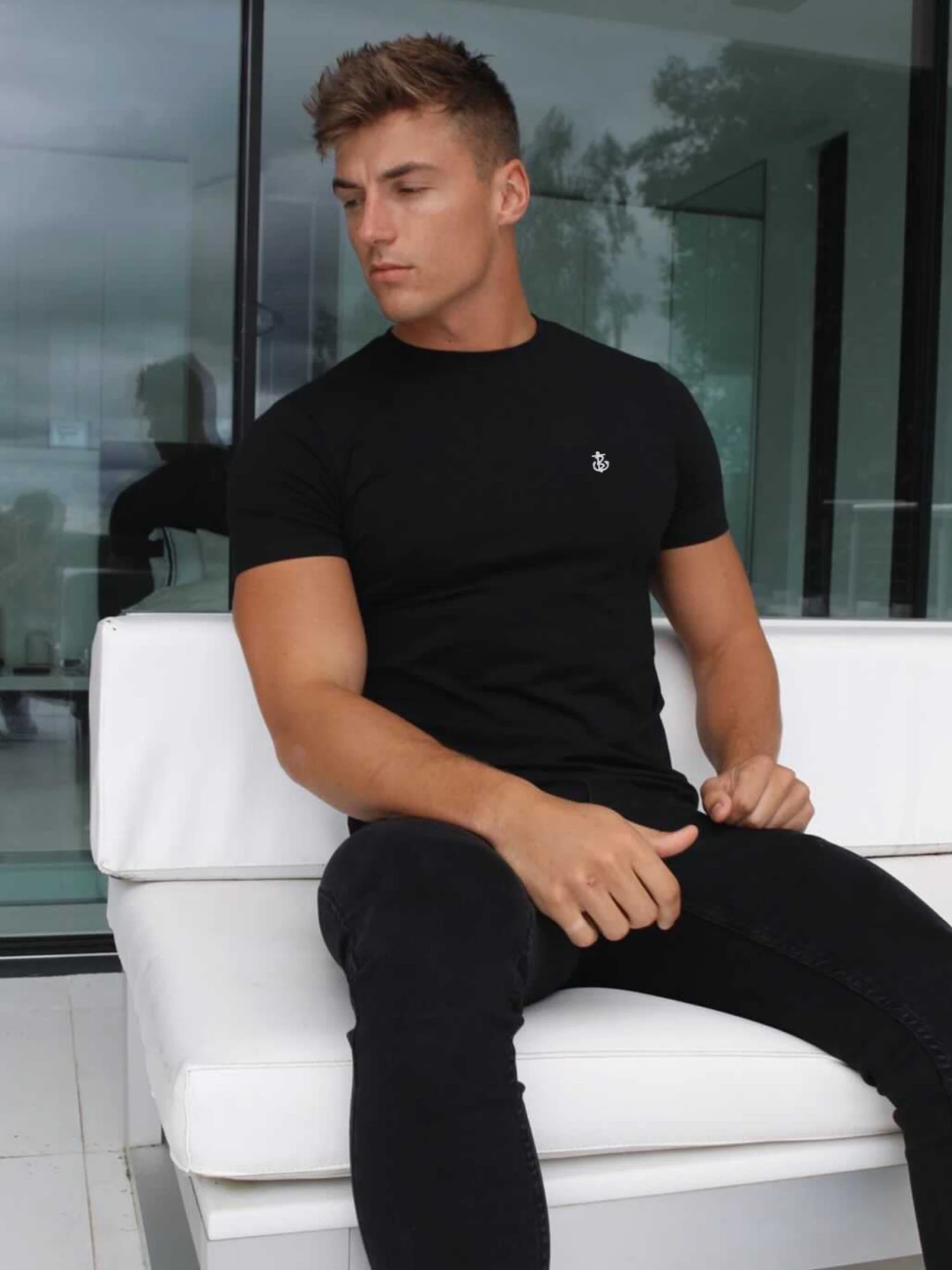 Salthouse T-Shirt - Black 7 Salthouse T-Shirt - Black - Image 5